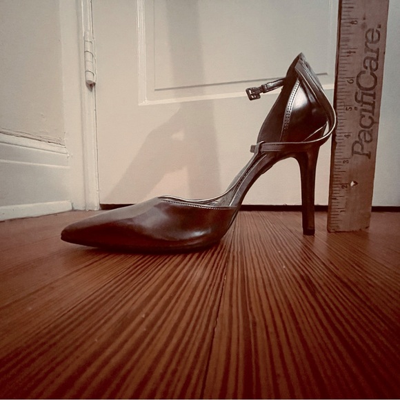 Gunmetal T-strap heels - Picture 5 of 5